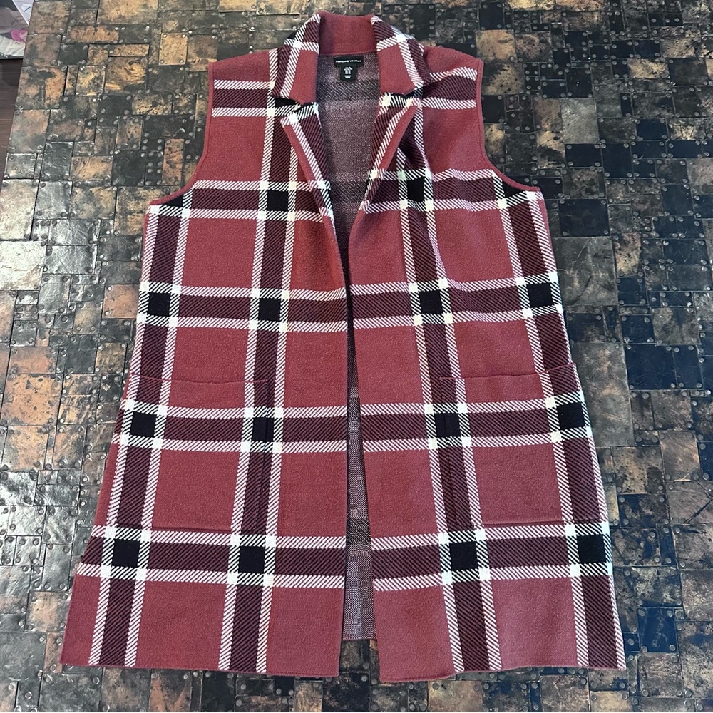 Adrienne Vittadini Plaid Sleeveless Sweater Vest (Size XL)